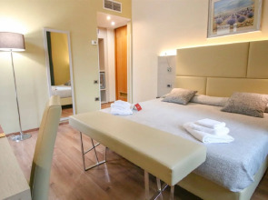 Отель Diplomatic