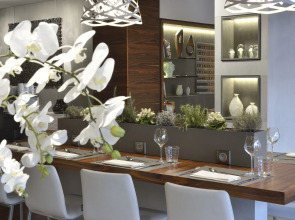 AC Hotel by Marriott Marseille Prado Velodrome