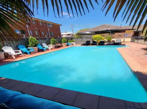 Country Plaza Queanbeyan