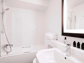 Plaza Tour Eiffel Hotel