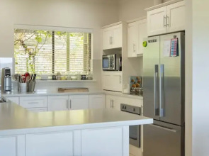 131 Your Vineyard Home in the heart of the Vale