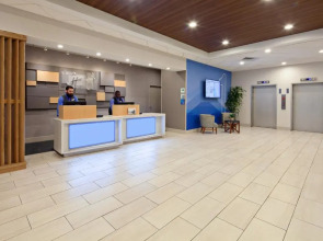 Holiday Inn Express Los Angeles Airport by IHG