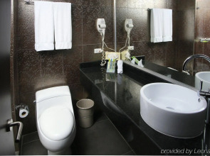 Riande Aeropuerto Hotel & Casino