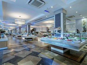 Crystal Waterworld Resort & Spa - All Inclusive