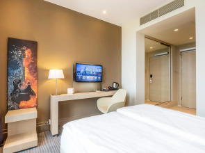 Sound Garden Hotel Airport