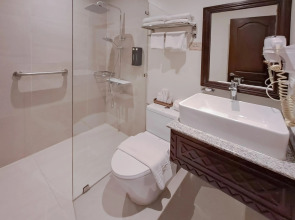 Red Coconut Beach Hotel