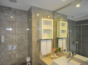 Lake & River Side Hotel & Spa