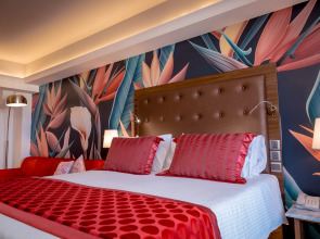 AX The Victoria Hotel