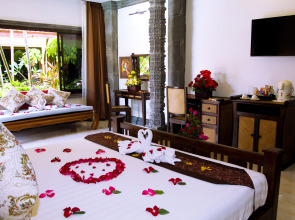 White House Beach Resort And Spa