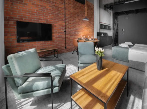 MONTOWNIA Lofts & Experience