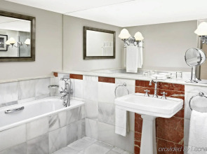 The College Green Hotel Dublin, Autograph Collection