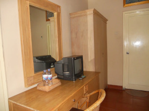 Bali Lovina Beach Cottages