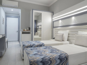 Blue Marlin Deluxe Spa & Resort - All Inclusive