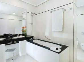 Отель Valencia Center