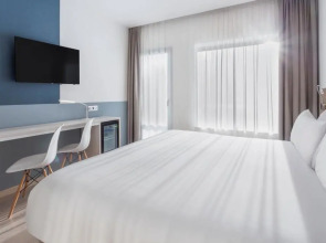 B&B Donostia San Sebastián Aeropuerto Hotel 