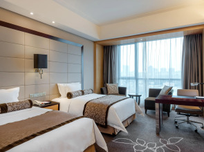 Crowne Plaza Yichang by IHG