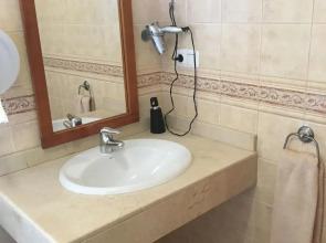 Surf Riders Fuerteventura - Adults Only