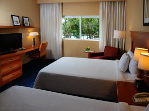 Courtyard By Marriott Cancun Airport