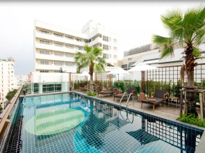 Sunshine Hotel And Residences