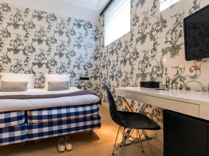 The Amsterdam Canal Hotel