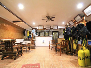 RedDoorz @ Amphibi-ko Resort Palawan