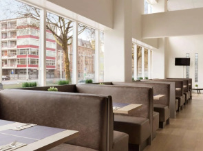 Rotterdam Teleport Hotel