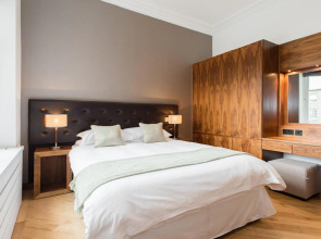 Park Regis Lotus Hotel