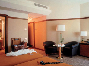 Отель Exe Majestic