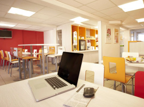 Premiere Classe Lyon Est - Aéroport Saint Exupéry