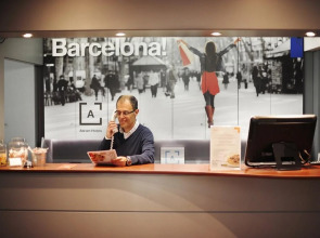 Отель Tres Torres Atiram