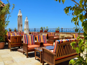 Cherry Maryski Hotel