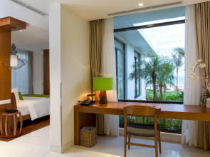 Cam Ranh Riviera Beach Resort & Spa