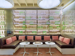 Отель H10 Universitat