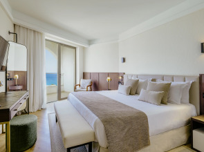 The Golden Coast Beach Hotel