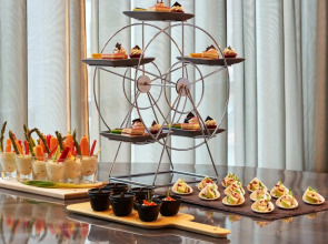 W Boston, a Marriott Hotel