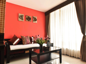 Boss Suites Nana Hotel