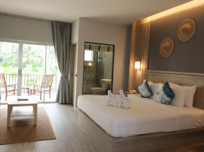 Palm Galleria Resort