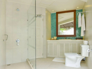 Adaaran Select Huduran Fushi