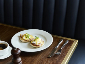 Hotel Indigo London - 1 Leicester Square by IHG