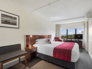 The Parnell Hotel & Conference Centre