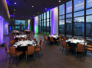 Holiday Inn Hotel & Suites Montreal Centre-ville Ouest by IHG