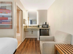 Best Western Plus Rancho Cordova Inn