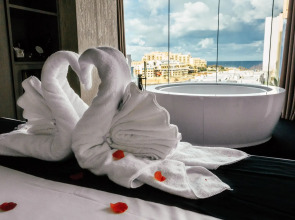 Hugo's Boutique Hotel - Adults Only