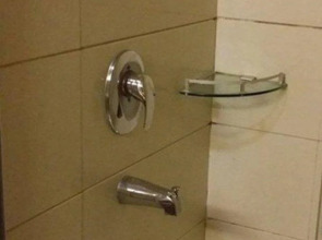 Ji Hotel (Shanghai Lujiabang Road Metro Station)