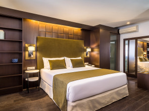 Occidental Pueblo Acantilado