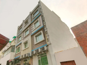 Treebo Rockwell Plaza