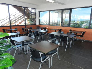 Tahiti Airport Motel