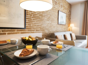 Serennia Cest Apartamentos Arc de Triomf