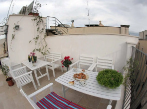 Saint Nicholas Plaza