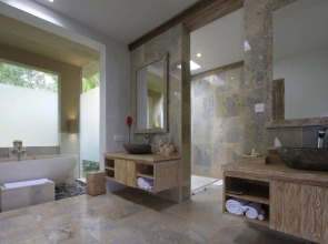 Отель The Kanjeng Resort Ubud